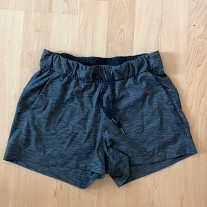 Lululemon shorts size 6